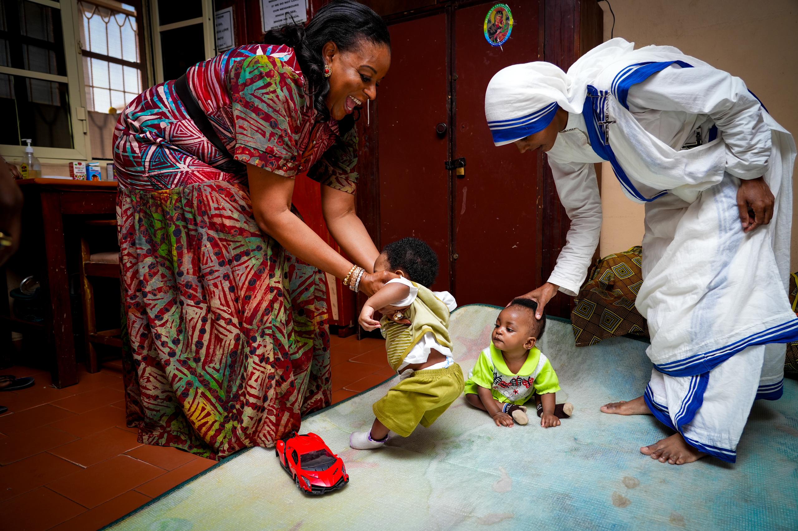 Christmas: Mrs Soludo donates gift items to 200 orphanage, abandoned children